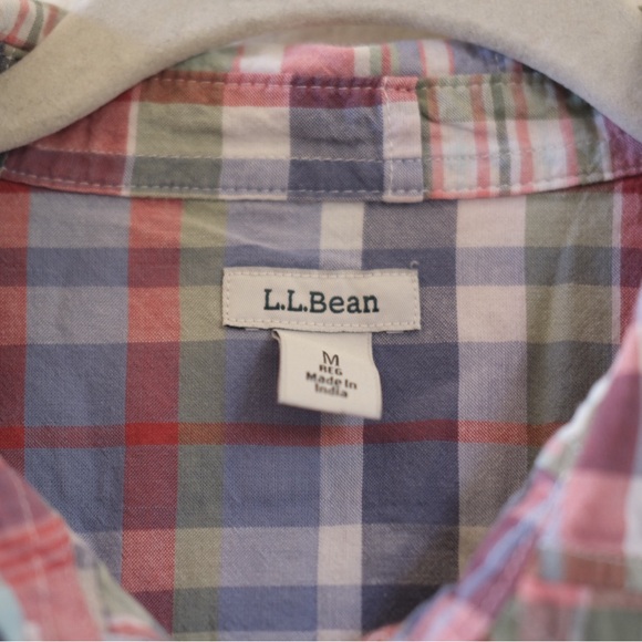 L. L. Bean Woman’s Button Down | M - Picture 3 of 3